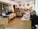 Мастер-класс  по ремонту книг  для библиотекарей города.
