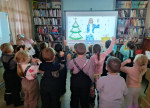 «Новогодняя игрушка»  - познавательный час для дошкольников